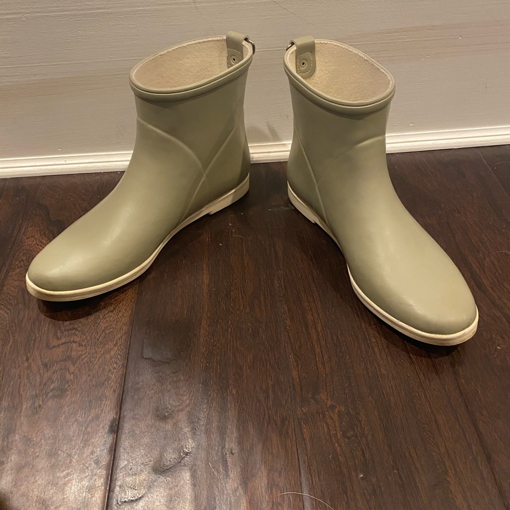 Alice & Whittles Rain Boot
